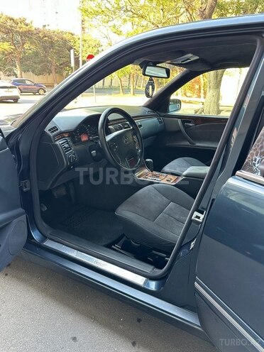 Mercedes E 220 d 2000, 397,000 km - 2.2 l - Bakı