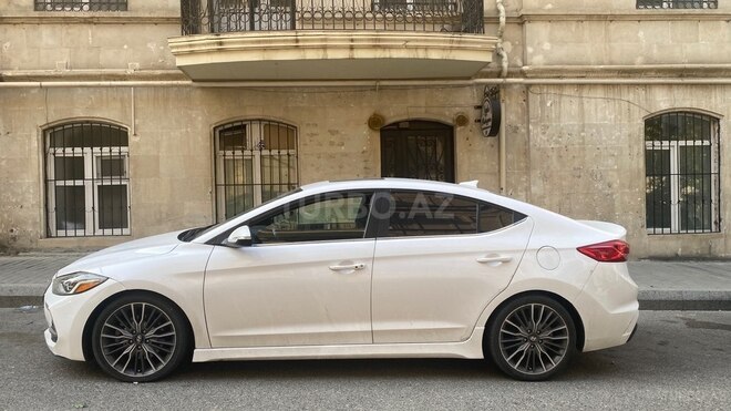 Hyundai Elantra 2017, 83,200 km - 1.6 л - Bakı