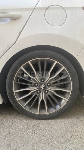 Hyundai Elantra 2017, 83,200 km - 1.6 л - Bakı