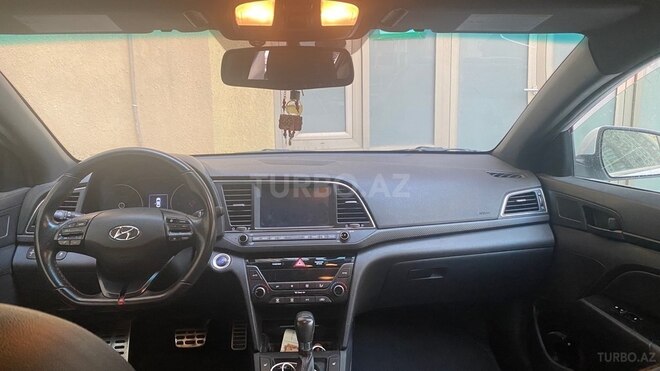 Hyundai Elantra 2017, 83,200 km - 1.6 л - Bakı