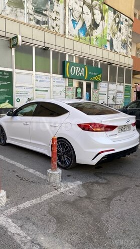 Hyundai Elantra 2017, 83,200 km - 1.6 л - Bakı