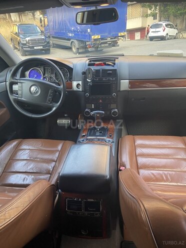 Volkswagen Touareg 2005, 289,000 km - 4.2 л - Bakı