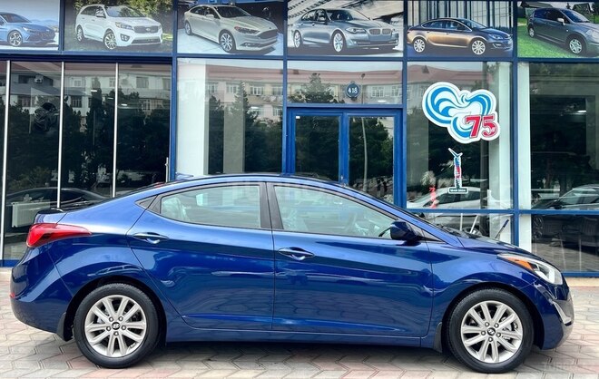 Hyundai Elantra-5