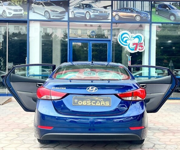 Hyundai Elantra-9