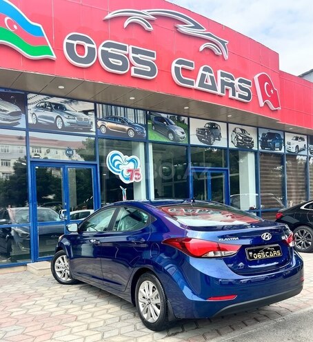 Hyundai Elantra-6