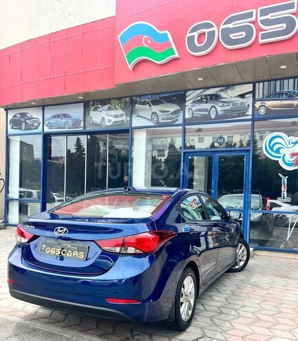 Hyundai Elantra-7
