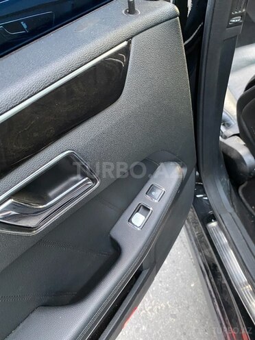 Mercedes E 350 2009, 217,800 km - 3.5 l - Bakı