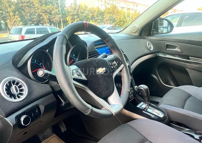 Chevrolet Cruze-15