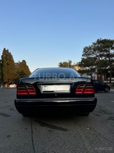 Mercedes E 240 1997, 287,000 km - 2.4 l - Sumqayıt