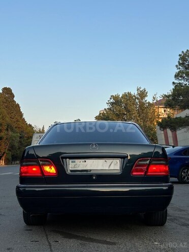 Mercedes E 240 1997, 287,000 km - 2.4 l - Sumqayıt