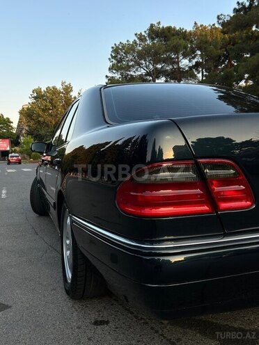 Mercedes E 240 1997, 287,000 km - 2.4 l - Sumqayıt
