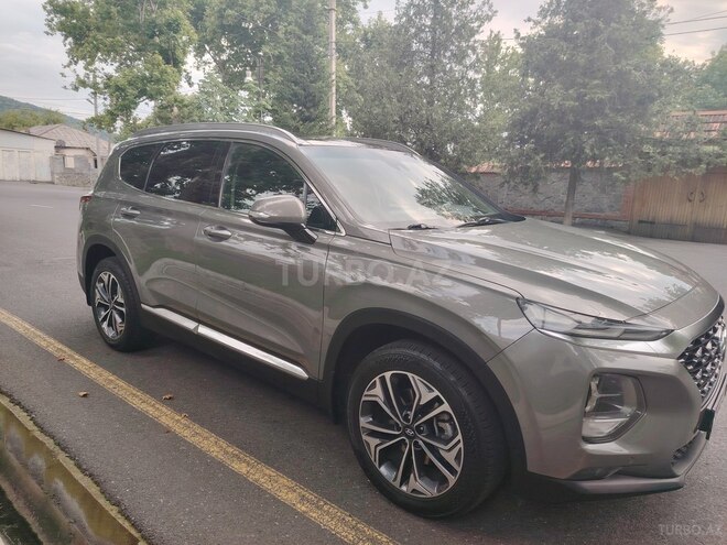 Hyundai Santa Fe 2019, 204,330 km - 2.4 l - Qax