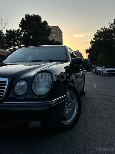 Mercedes E 240 1997, 287,000 km - 2.4 l - Sumqayıt