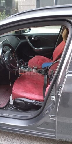 Opel Astra 2011, 278,000 km - 1.4 l - Bakı