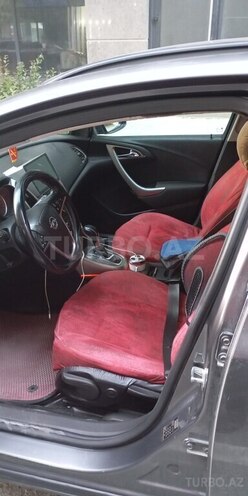 Opel Astra 2011, 278,000 km - 1.4 l - Bakı