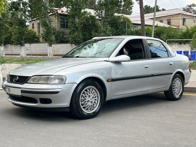 Opel Vectra 1996, 223,000 km - 1.6 l - Göyçay