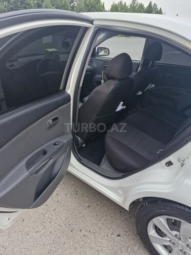 Kia Rio 2008, 270,000 km - 1.4 л - Saatlı