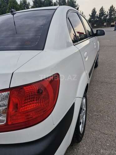 Kia Rio 2008, 270,000 km - 1.4 л - Saatlı
