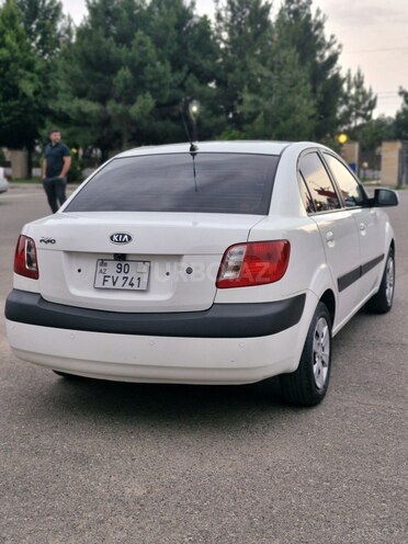 Kia Rio 2008, 270,000 km - 1.4 л - Saatlı