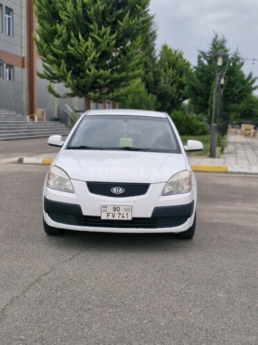 Kia Rio 2008, 270,000 km - 1.4 л - Saatlı
