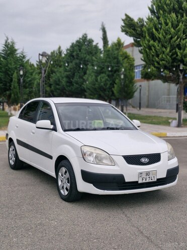 Kia Rio 2008, 270,000 km - 1.4 л - Saatlı