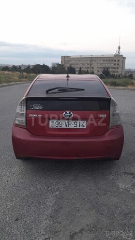 Toyota Prius-2