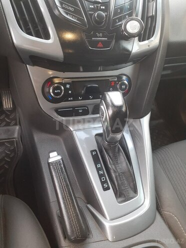 Ford Focus (North America) 2013, 215,000 km - 2.0 л - Bakı