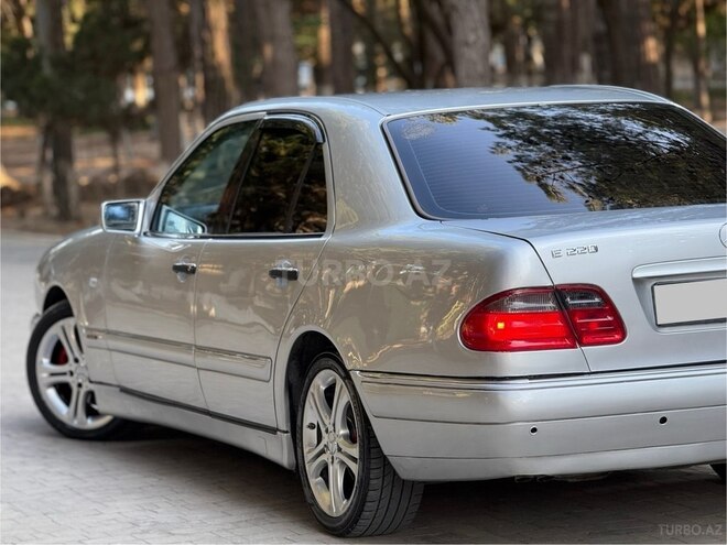 Mercedes E 220 d 1999, 378,000 km - 2.2 l - Bakı