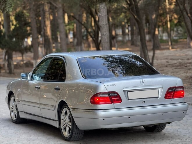 Mercedes E 220 d 1999, 378,000 km - 2.2 l - Bakı