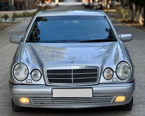 Mercedes E 220 d 1999, 378,000 km - 2.2 l - Bakı