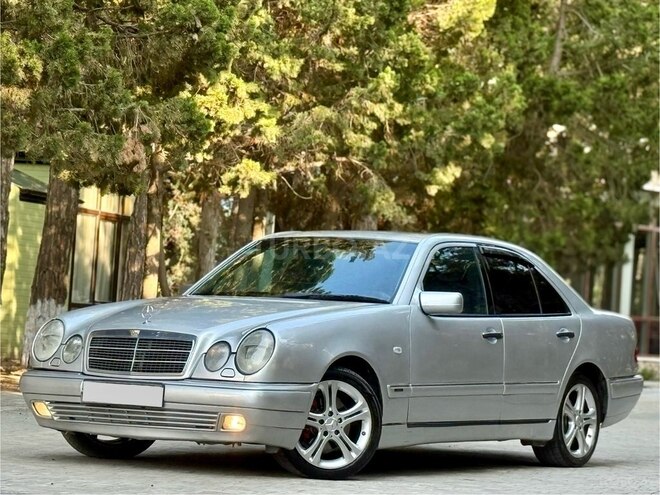 Mercedes E 220 d 1999, 378,000 km - 2.2 l - Bakı