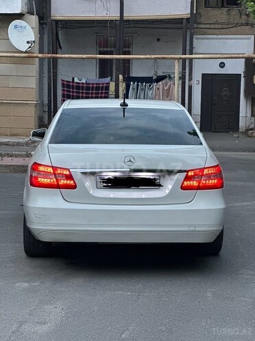 Mercedes E 220 d 2011, 236,500 km - 2.2 l - Sumqayıt