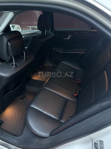 Mercedes E 220 d 2011, 236,500 km - 2.2 l - Sumqayıt