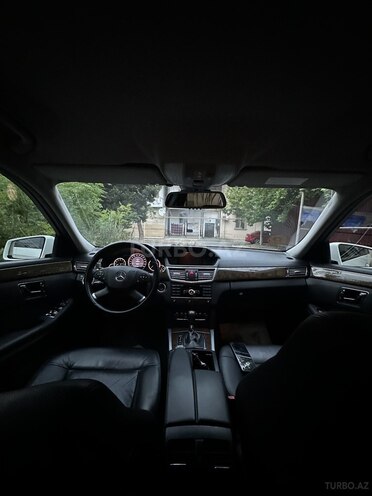 Mercedes E 220 d 2011, 236,500 km - 2.2 l - Sumqayıt
