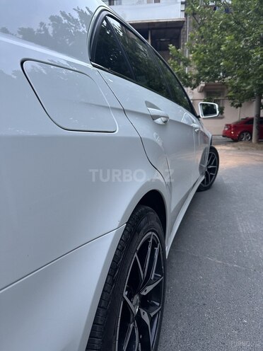 Mercedes E 220 d 2011, 236,500 km - 2.2 l - Sumqayıt