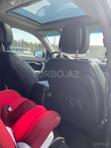 Kia Sorento-14