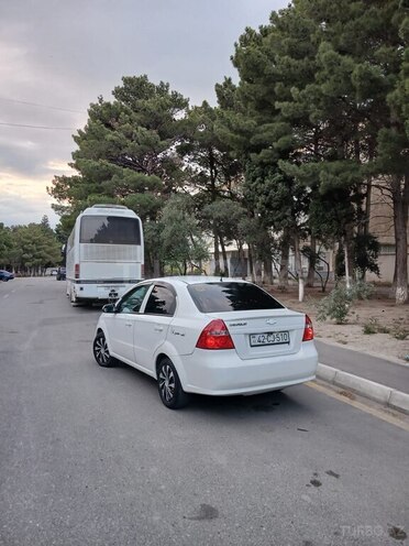 Chevrolet Aveo-2