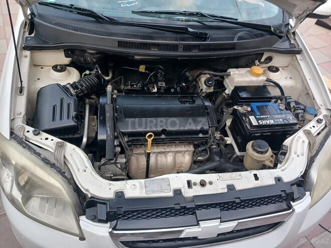 Chevrolet Aveo-11