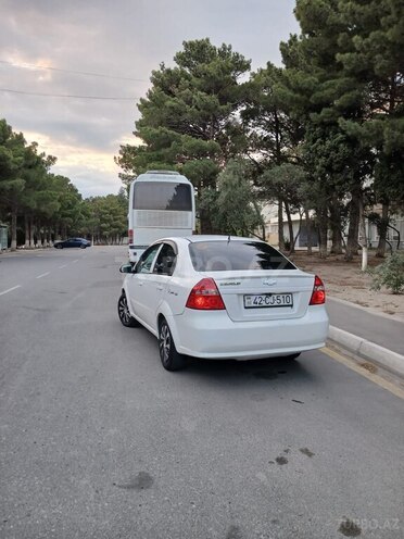 Chevrolet Aveo-10