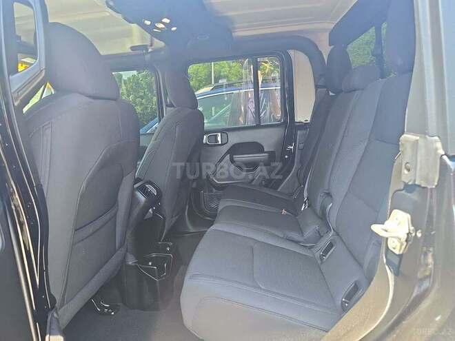 Jeep Gladiator-8