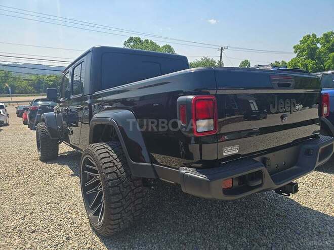 Jeep Gladiator-2