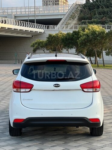 Kia Carens-2