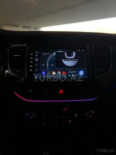 Kia Carens-14