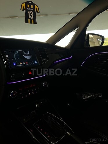 Kia Carens-17