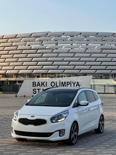 Kia Carens-7