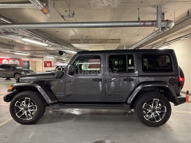 Jeep Wrangler-3