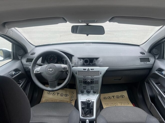 Opel Astra 2009, 179,000 km - 1.4 l - Gəncə