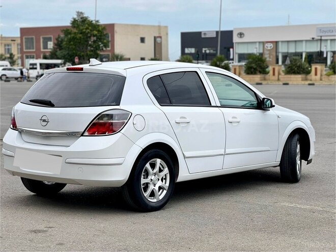 Opel Astra 2009, 179,000 km - 1.4 l - Gəncə