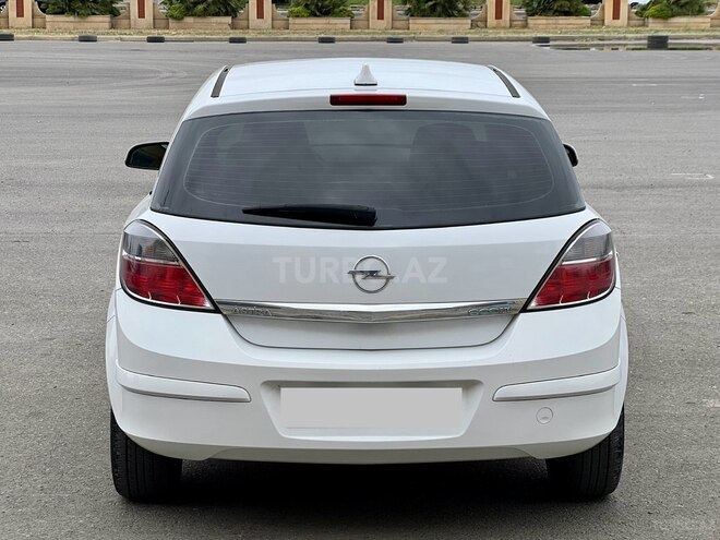 Opel Astra 2009, 179,000 km - 1.4 l - Gəncə