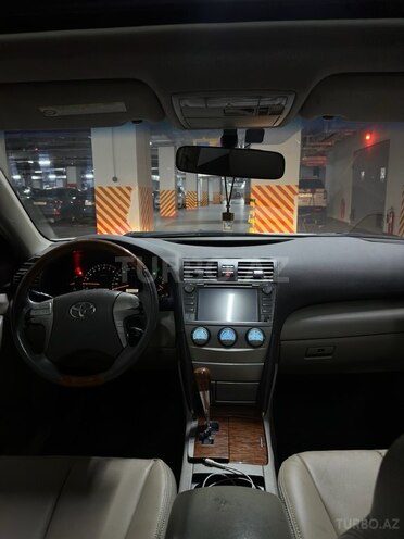 Toyota Camry-7